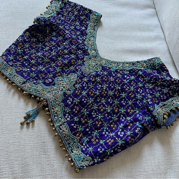 Indian Pakistani Blue Bandhani Chunri Lehenga - Picture 9 of 11